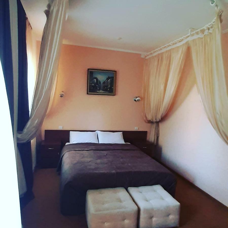 Stara Vezha Hotel Boryspilʼ Dış mekan fotoğraf