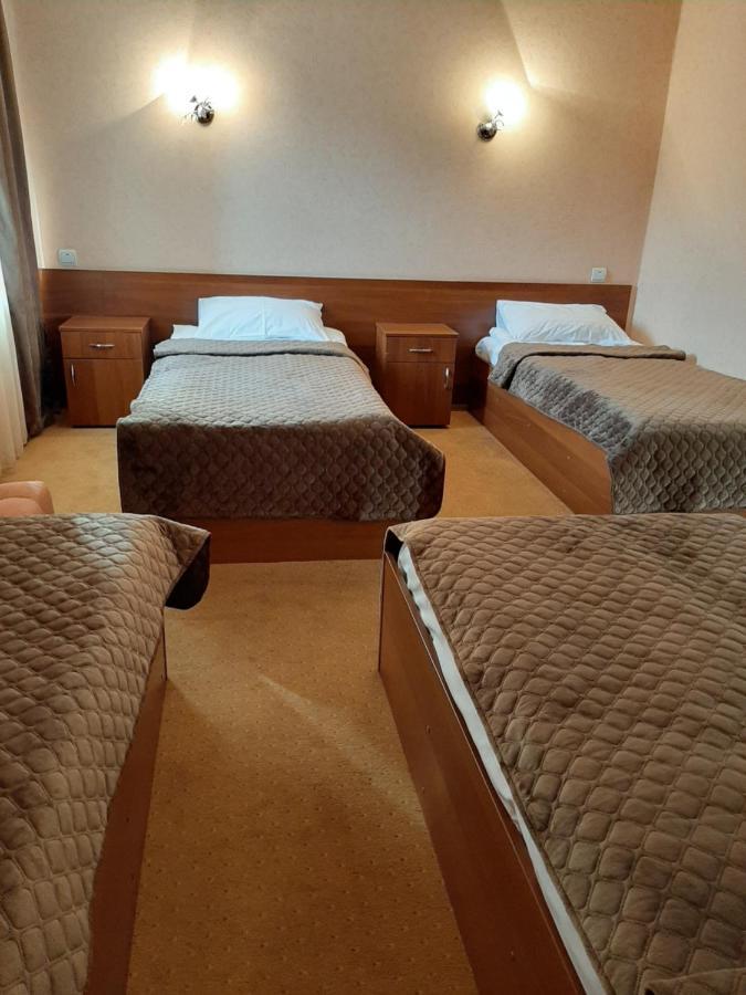 Stara Vezha Hotel Boryspilʼ Dış mekan fotoğraf